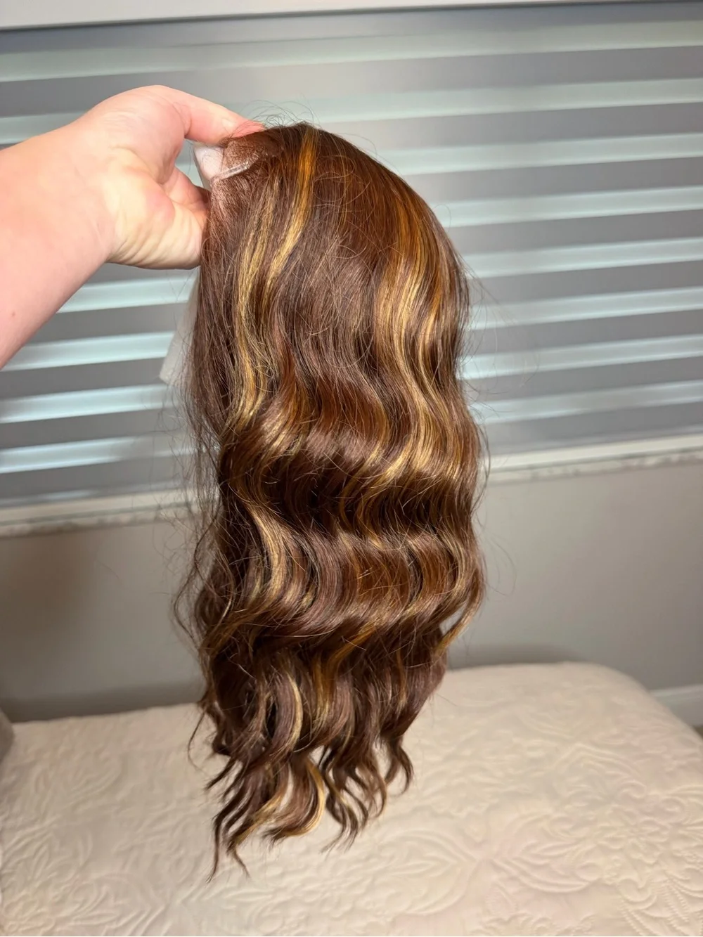 14” Lace Front Wavy Wig – Brown Mix Blonde – Brand New